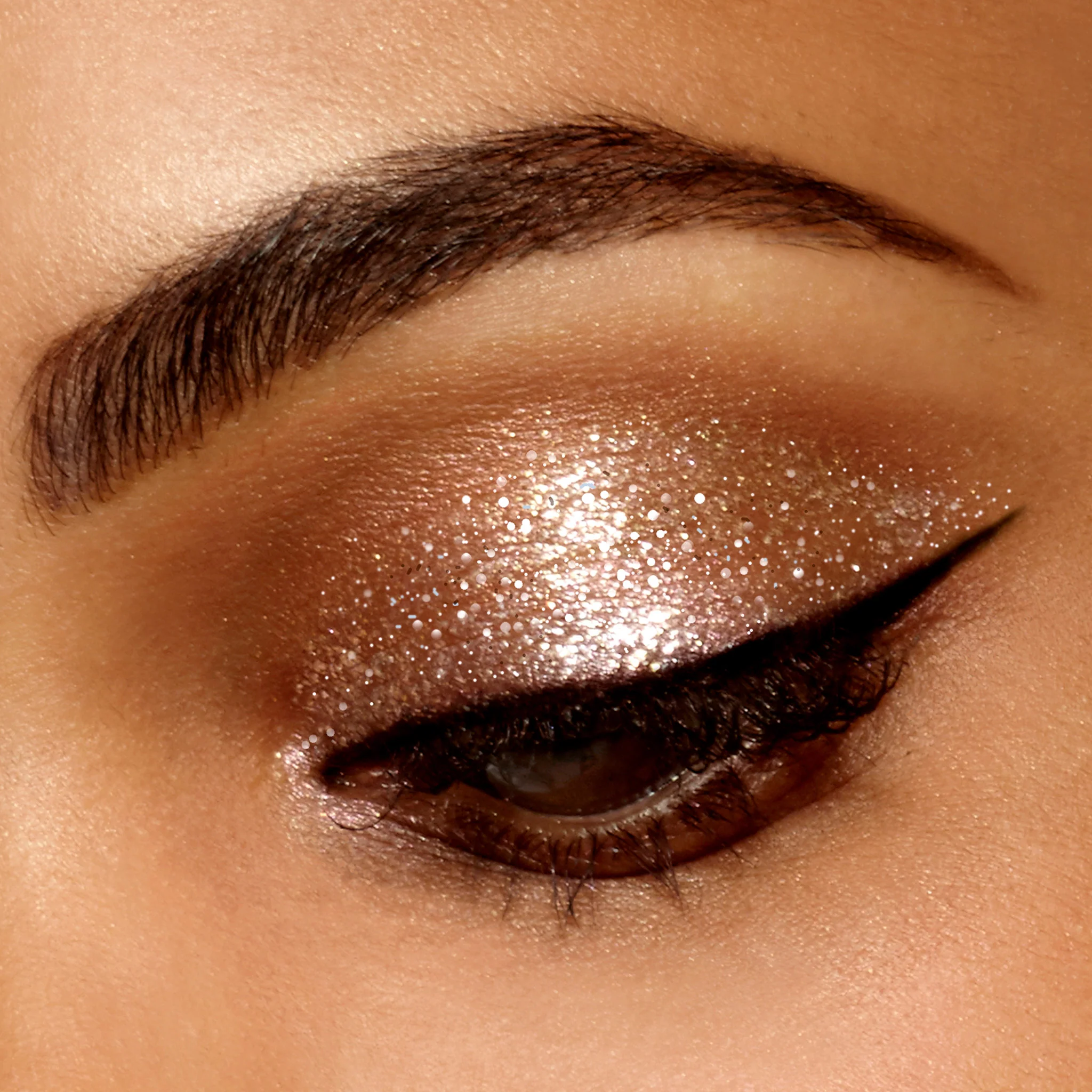 Glitter & Glow Liquid Eye Shadow - Image 12