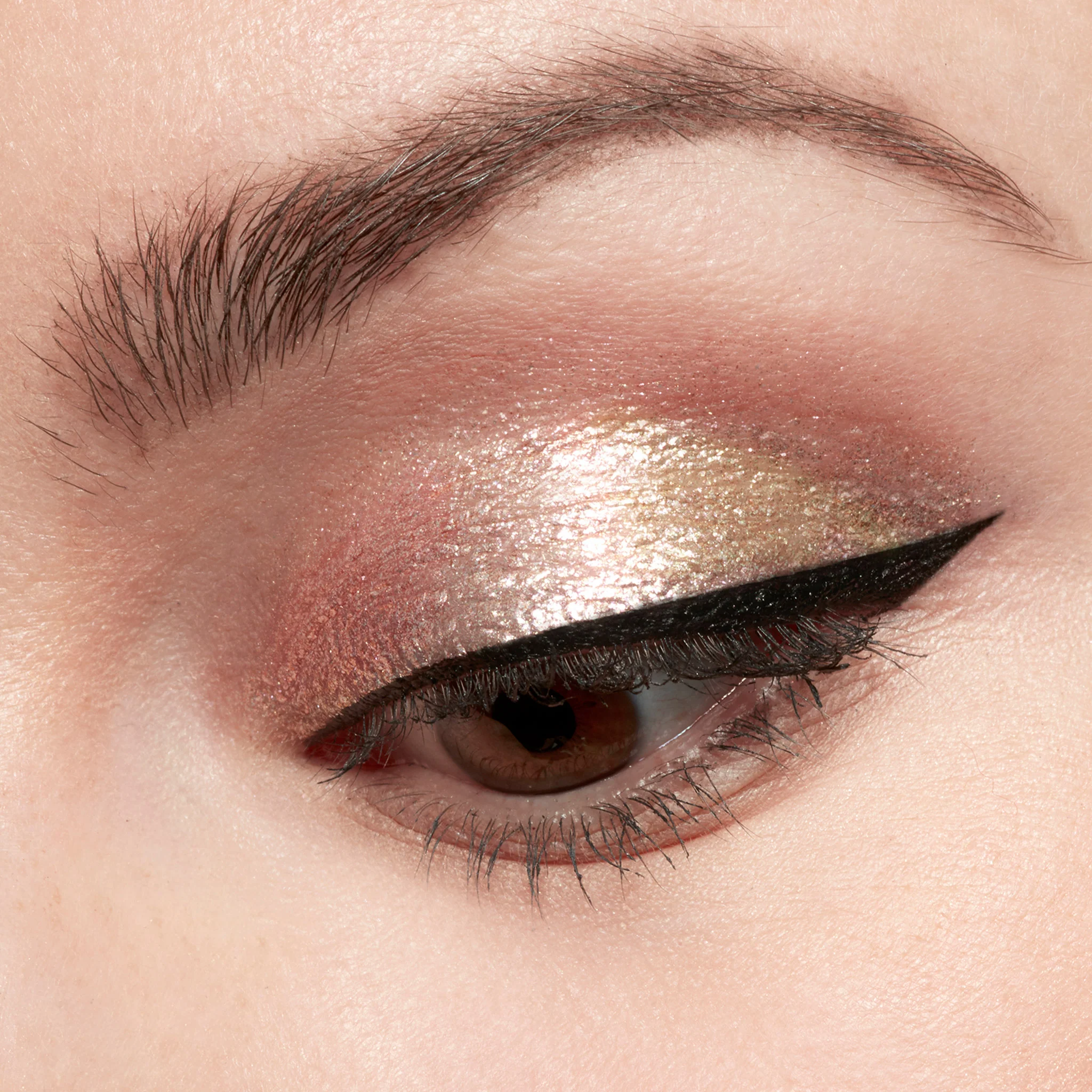 Glitter & Glow Liquid Eye Shadow - Image 3