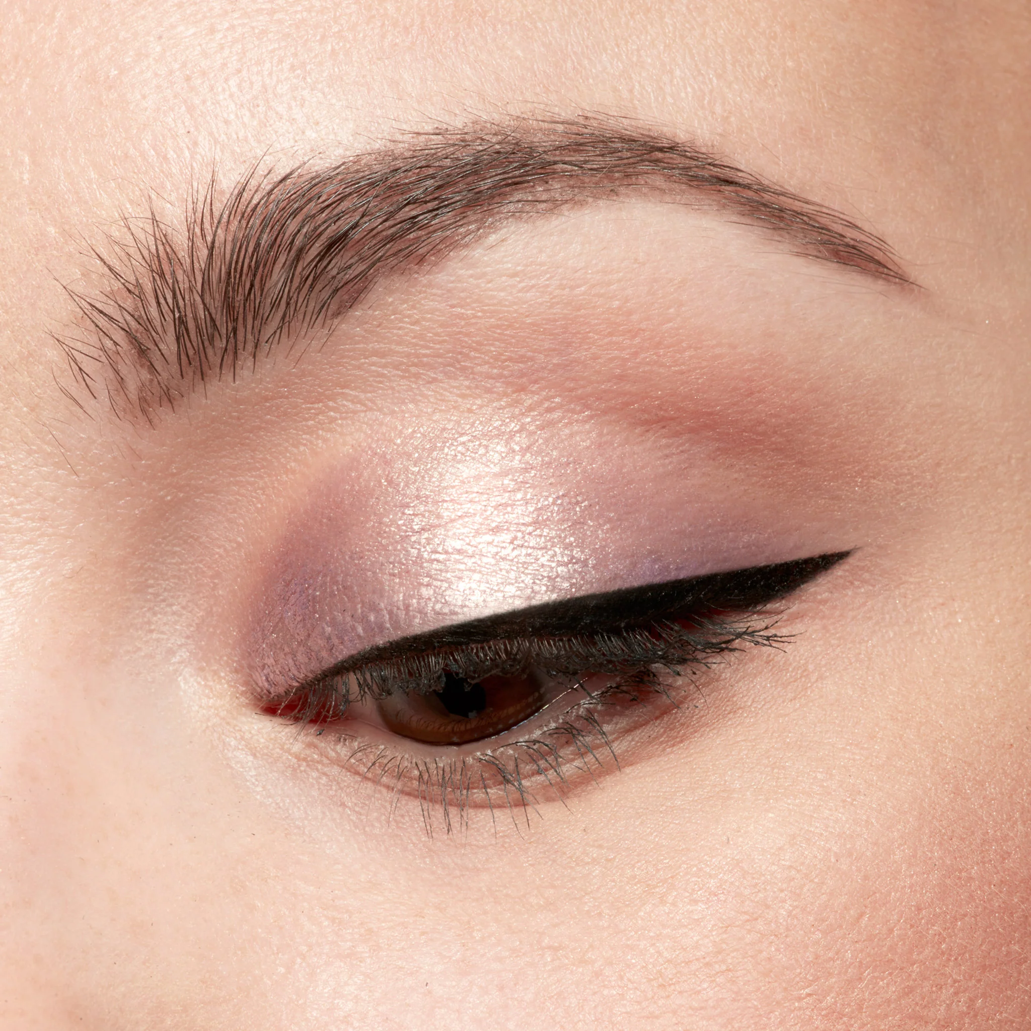 Shimmer & Glow Liquid Eye Shadow - Image 26