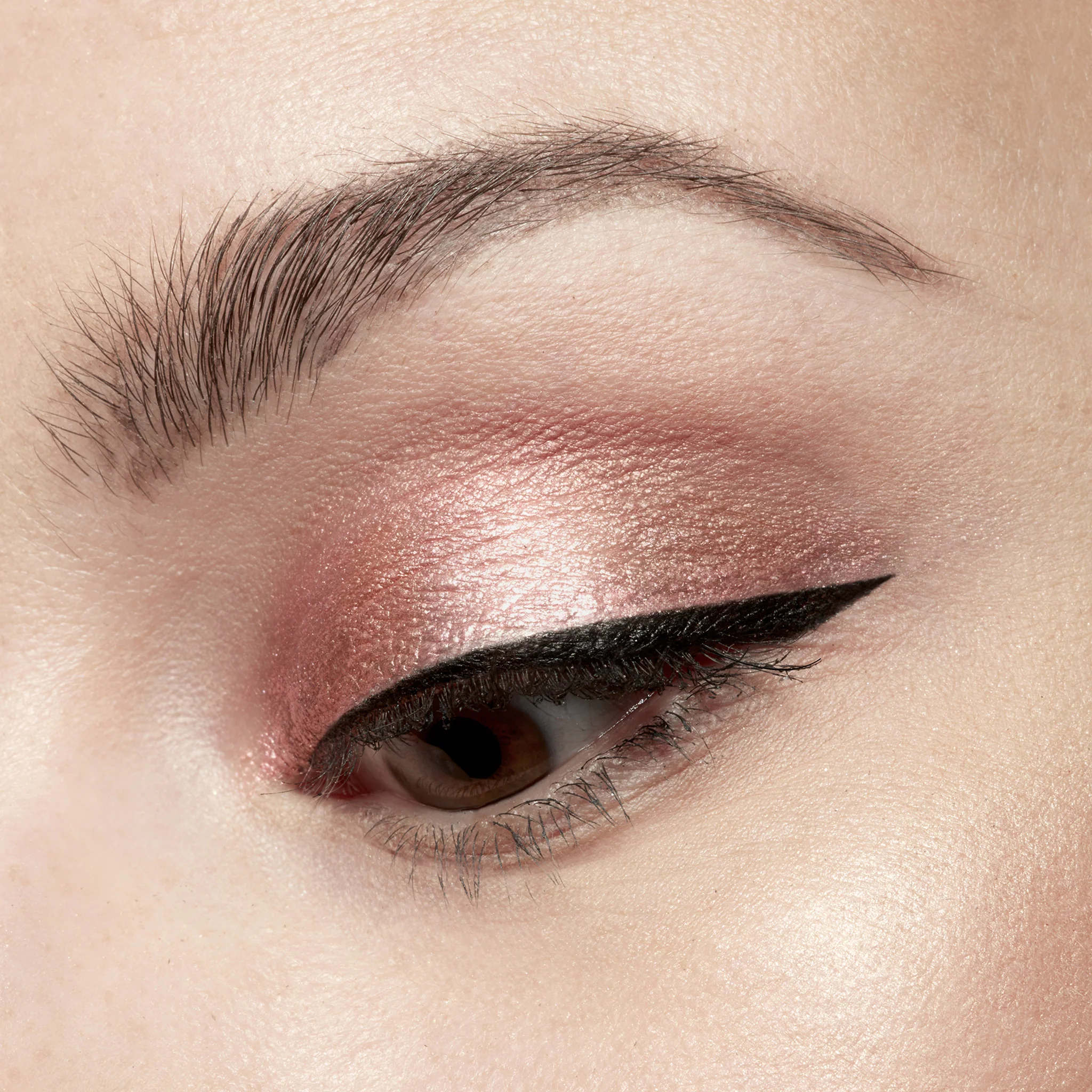 Shimmer & Glow Liquid Eye Shadow - Image 31